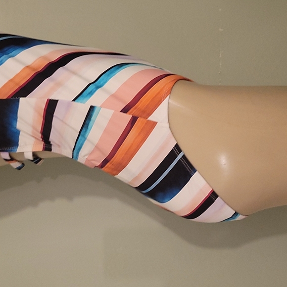 LA BLANCA LA AZTECA PLYNGE ONE PIECE SWIMSUIT SUIT - Picture 6 of 13